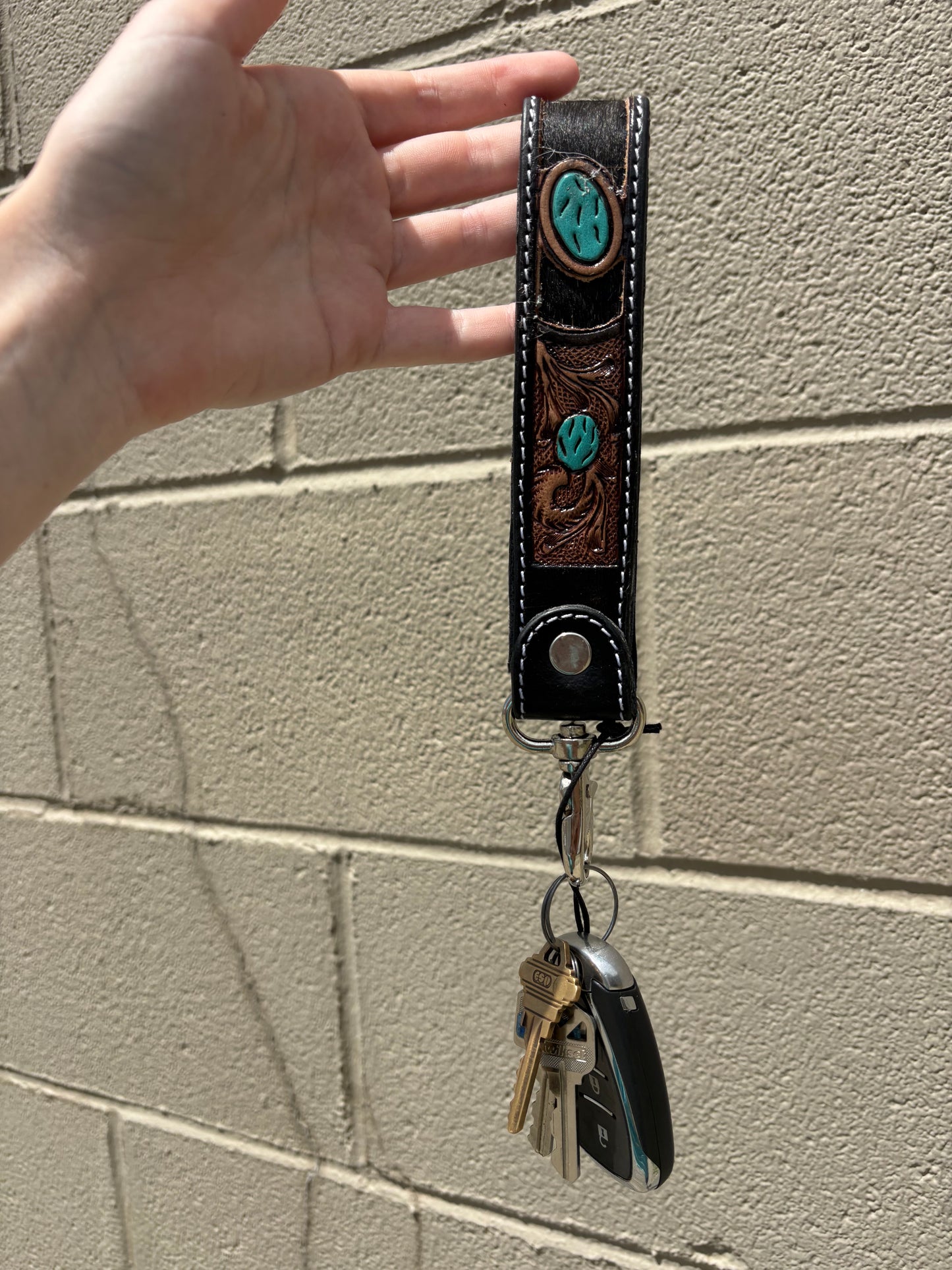 Tallin Bloom Handtooled Leather Keyfob in Saddle Sky