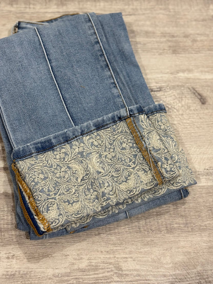 Embroidered Cuffed Jeans
