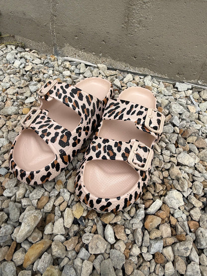 Retro Wild Buckle Slides