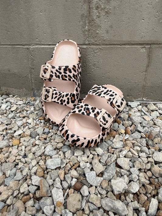Retro Wild Buckle Slides